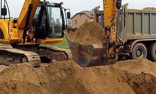 Выкопать яму экскаватором в лесном от 933 руб. - 2Землекопа-Лсн